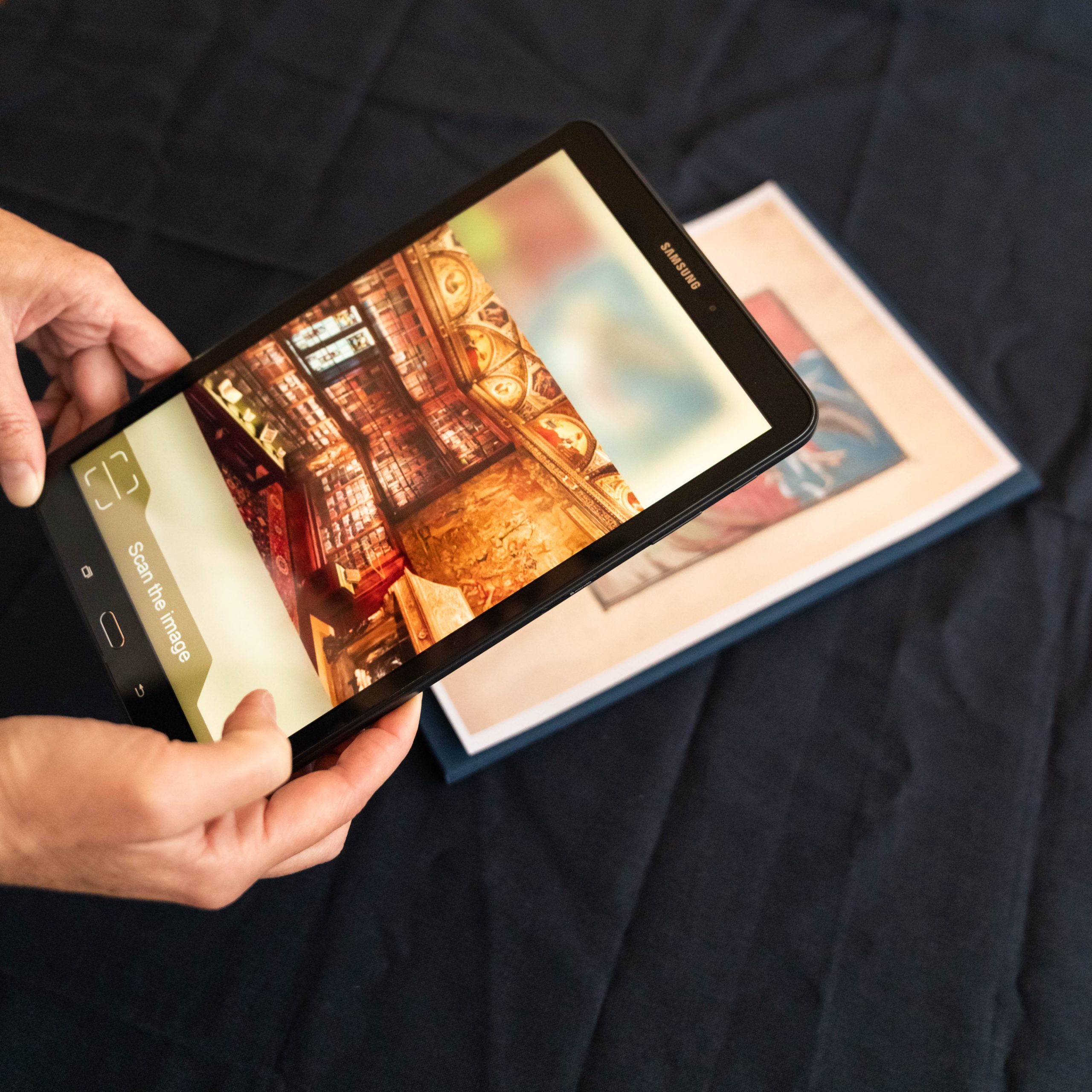 Augmented Reality, erweiterte Realität, Living Manuscripts, App, Berry Apokalypse, History meets High-Tech
